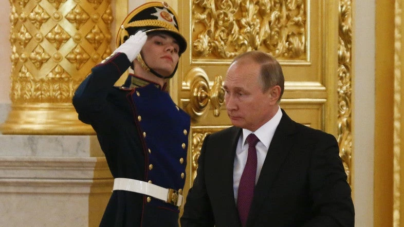 Οργή από Μόσχα: «Θα απελάσουμε Έλληνες διπλωμάτες – Θα ακολουθήσουν μέτρα «οφθαλμόν αντί οφθαλμού»